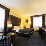 Selsky Dvur - Bohemian Village Courtyard Hotel