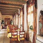 Hotel Selsky Dvur - Bohemian Village Courtyard