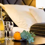 Selsky Dvur - Bohemian Village Courtyard Hotel