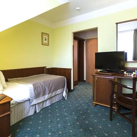 Selsky Dvur - Bohemian Village Courtyard Otel