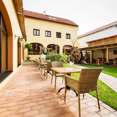 Hotel Selsky Dvur - Bohemian Village Courtyard Praga