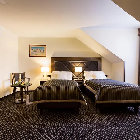 Selsky Dvur - Bohemian Village Courtyard Hotel 4*