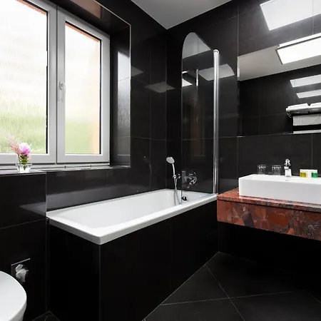 Hotel Selsky Dvur - Bohemian Village Courtyard 4*