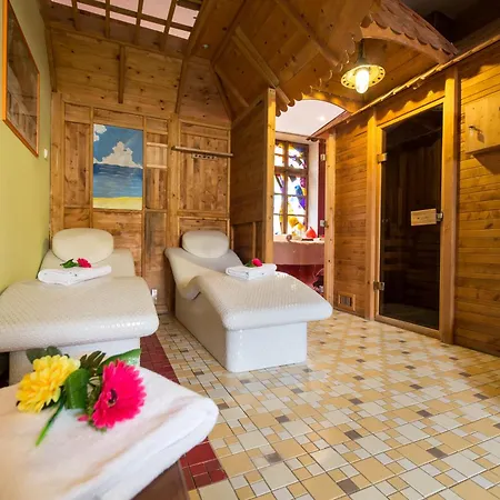 Selsky Dvur - Bohemian Village Courtyard Hotel 4*