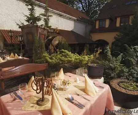Selsky Dvur - Bohemian Village Courtyard Otel 4*