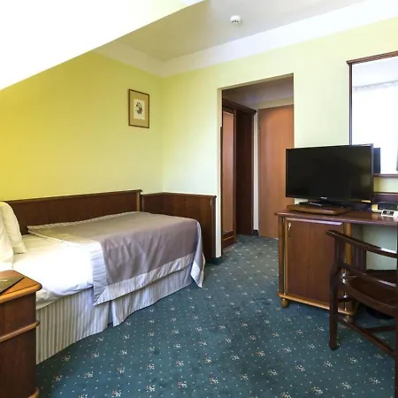 Selsky Dvur - Bohemian Village Courtyard 4*