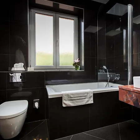 Selsky Dvur - Bohemian Village Courtyard Praga