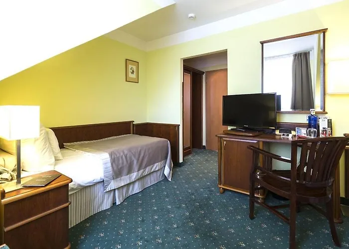 Selsky Dvur - Bohemian Village Courtyard Szálloda