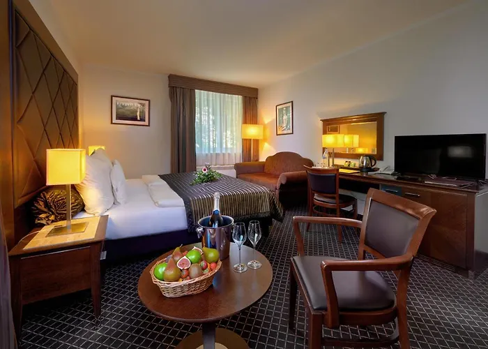 Selsky Dvur - Bohemian Village Courtyard Szálloda