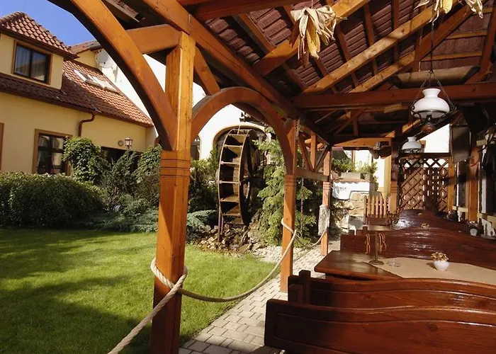 Selsky Dvur - Bohemian Village Courtyard Prága