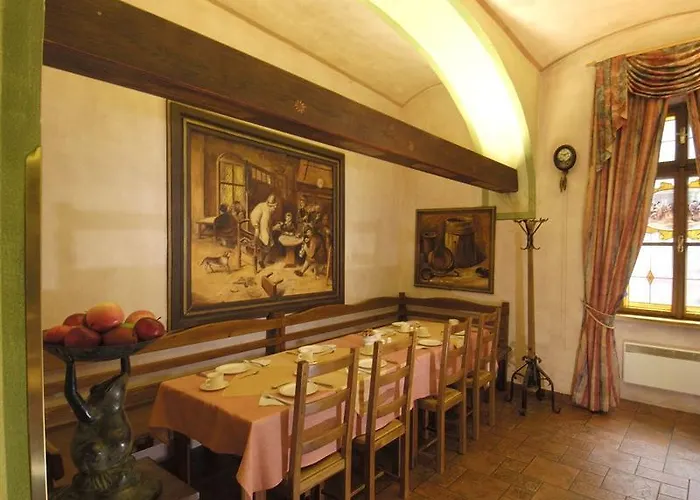 Selsky Dvur - Bohemian Village Courtyard