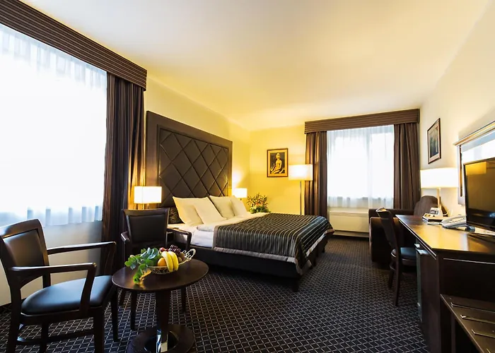 Selsky Dvur - Bohemian Village Courtyard Hotell