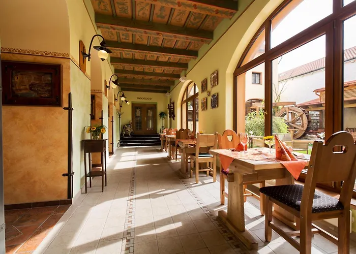 Selsky Dvur - Bohemian Village Courtyard 4*