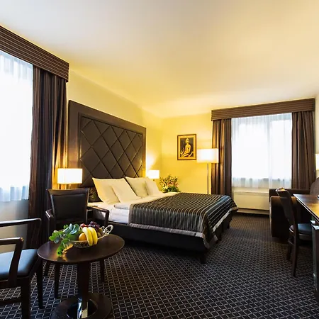Selsky Dvur - Bohemian Village Courtyard Hotel