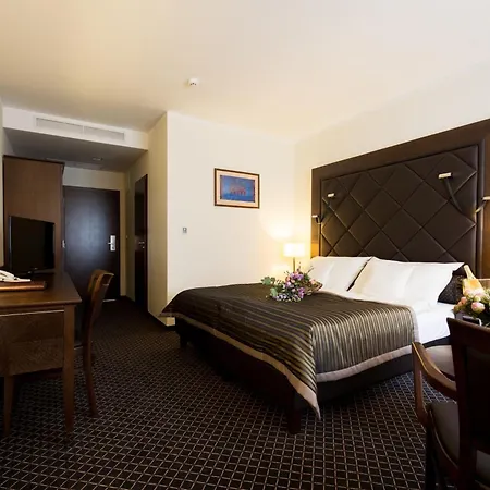 Selsky Dvur - Bohemian Village Courtyard 4*