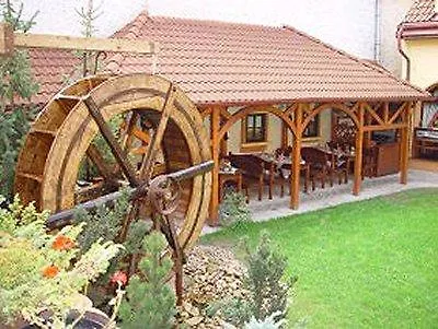 Selsky Dvur - Bohemian Village Courtyard Szálloda 4*